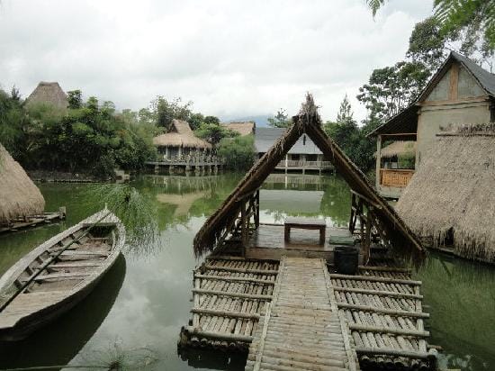 tempat makan di Bandung - Sapu Lidi