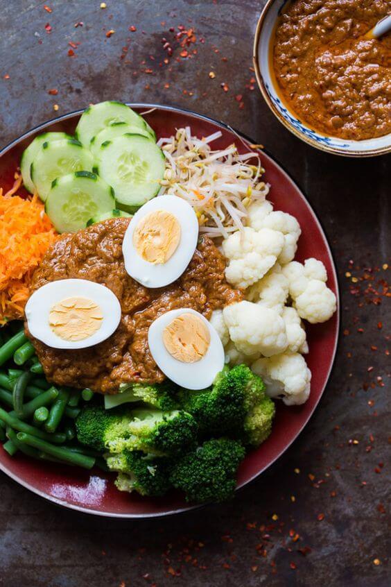 15 Gambar Makanan Khas Indonesia Terlezat Yang Membuatmu Mau Makan Terus 3 Makanan-Indonesia-Gado-Gado