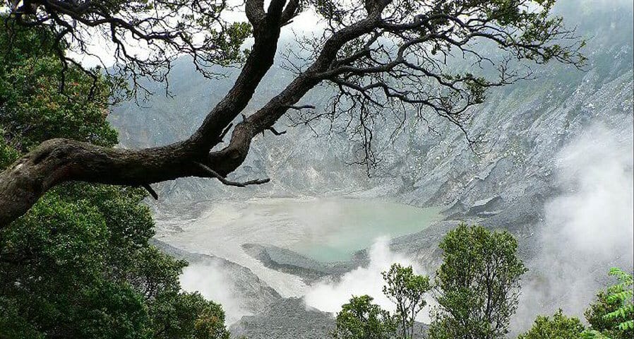 tempat wisata di bandung tangkuban perahu