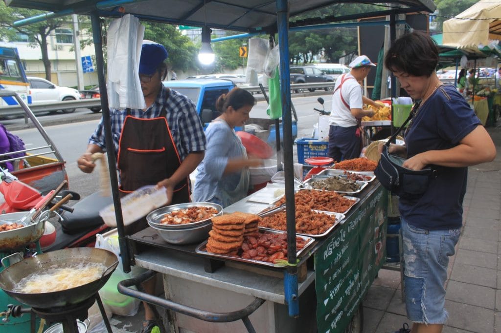 mencari kuliner halal 03