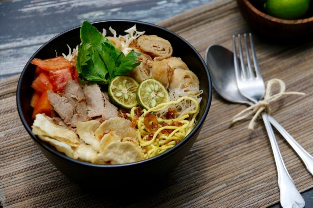 masakan khas indonesia-soto mie