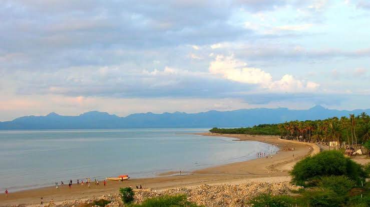 pantai-di-ntt-pantai-lasiana