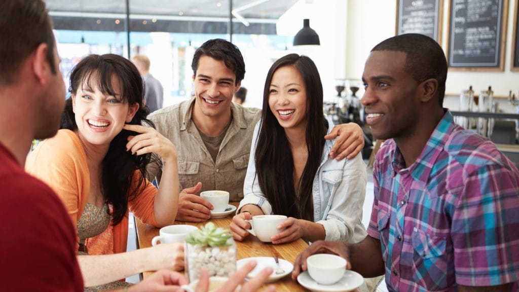 Resolusi-Tahun-Baru-04-Menjalin-Hubungan-Baik