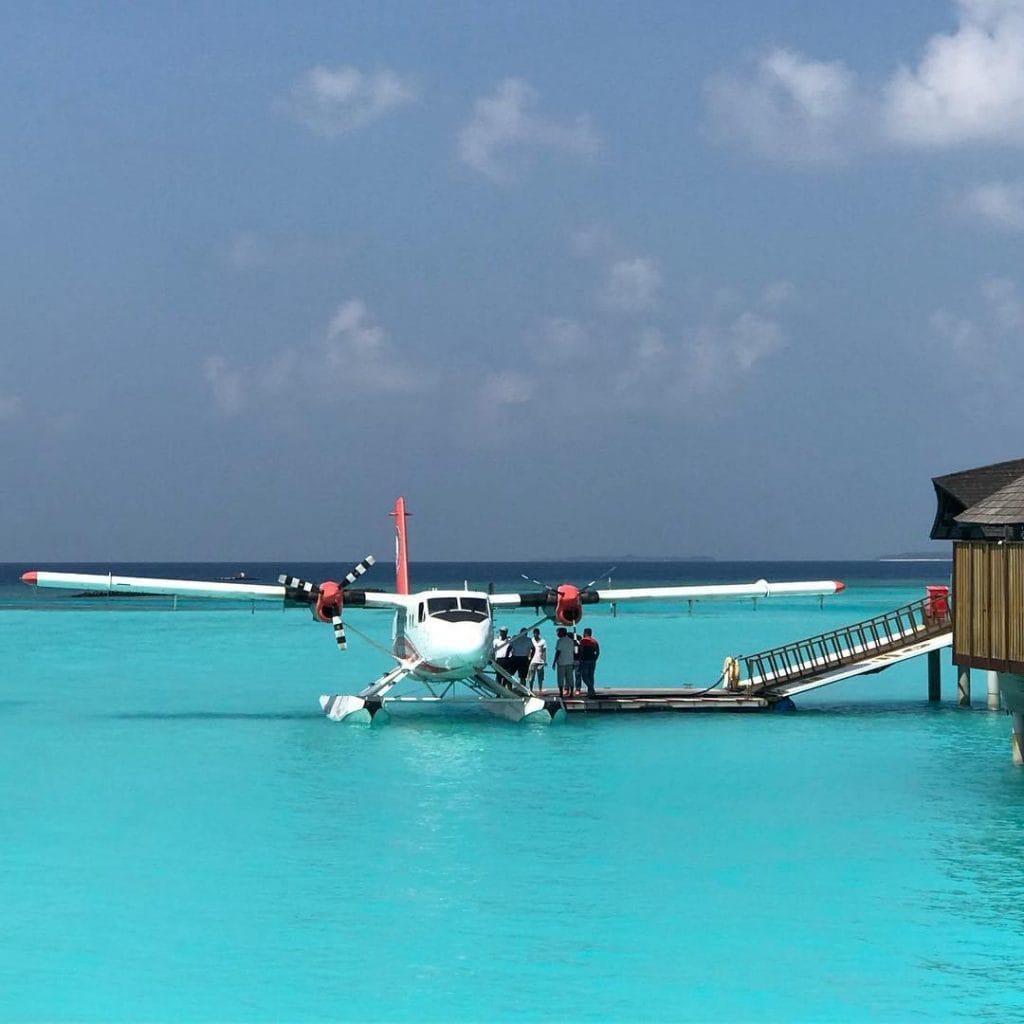 wisata nomadic dengan sea plane