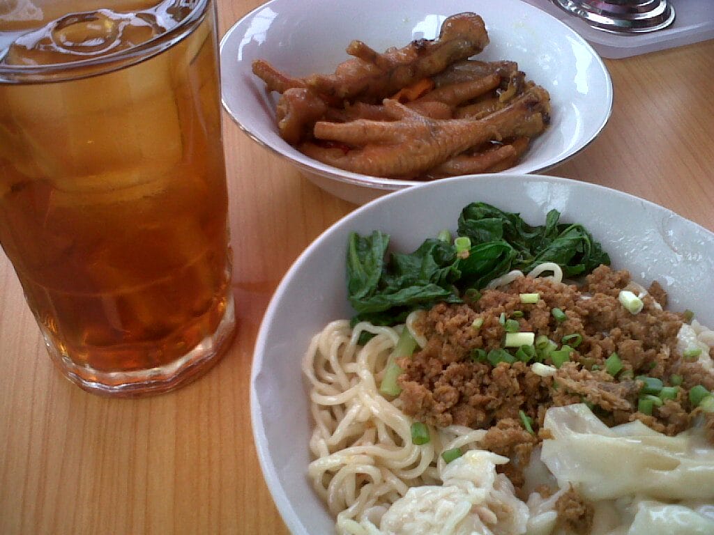 wisata-kuliner-di-solo-09-mie-gajah-mas