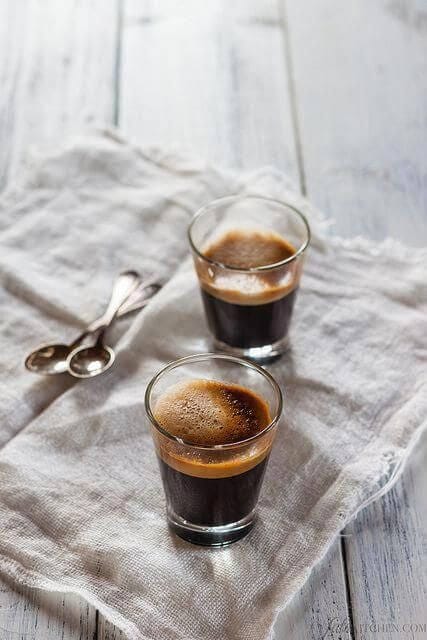 aturan-minum-espresso-dikonsumsi-crema-hilang