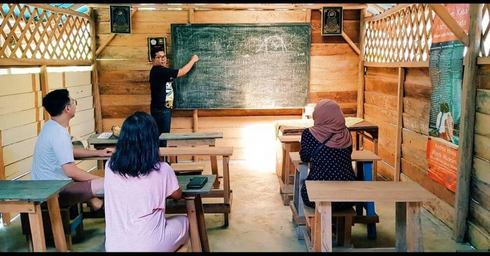 museum-kata-ruangan-sekolah