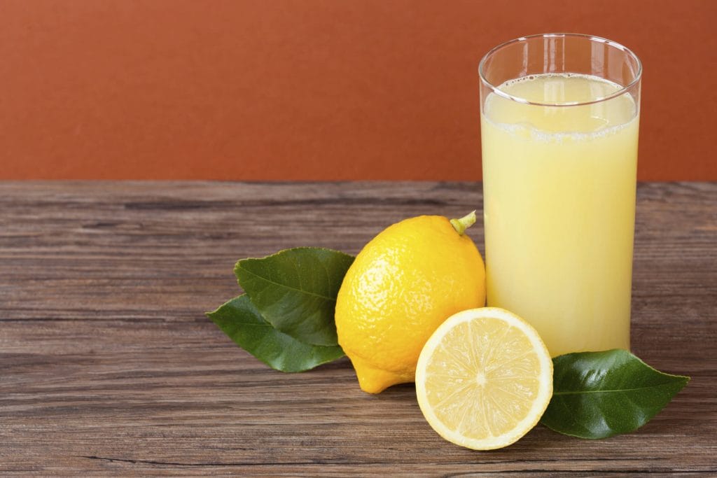 atasi-sembelit-jus-lemon