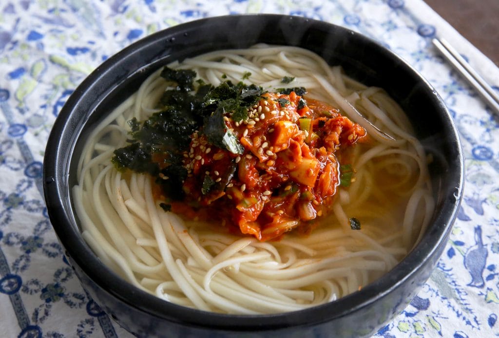 Jenis-jenis Mie Khas Korea yang Wajib Dicoba 3 mie-khas-korea-guksu