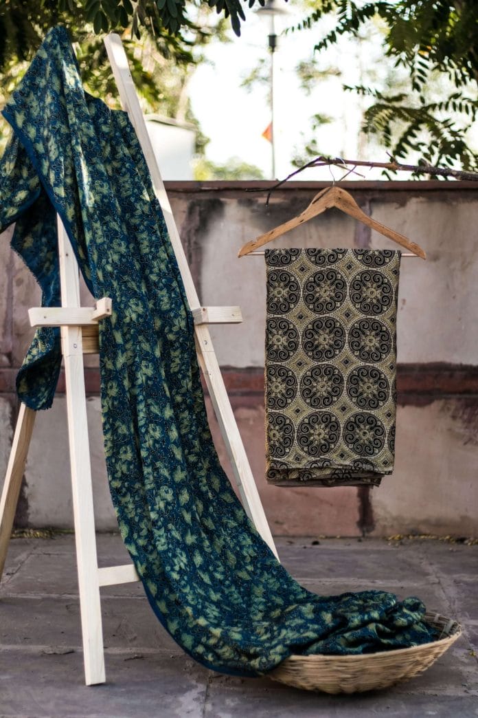 Print Kain Batik, Menggali Keindahan, Memadukan Tradisi dan Inovasi 1 Print kain batik