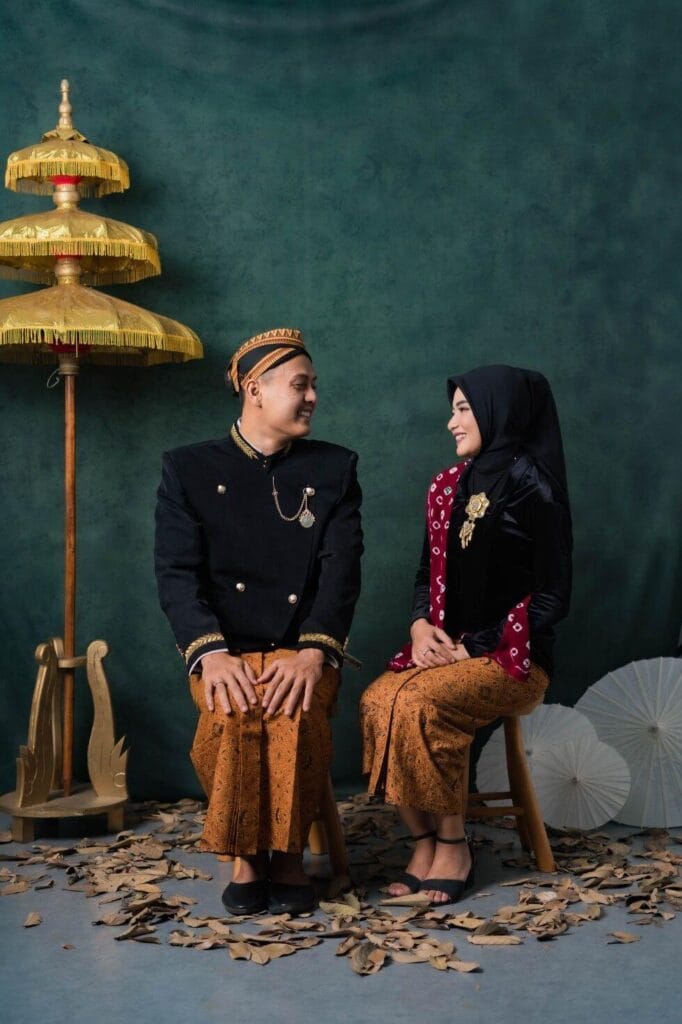 Foto Prewedding Romantisme Abadi Cerita Cinta dalam Layar 2 Foto Prewedding Romantisme Abadi Cerita Cinta dalam Layar 1