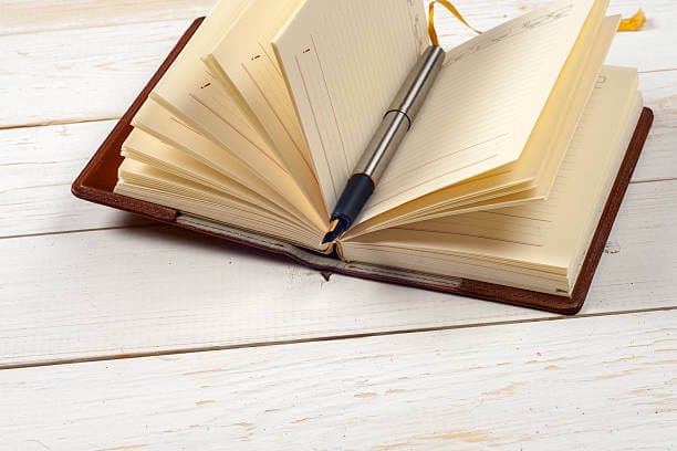 Fungsi Buku agenda anda akan maksimal dan sesuai dengan kebutuhan anda, karna Uprint menyediakan Buku agenda Custom untuk anda. 1 Fungsi Buku agenda anda akan maksimal dan sesuai dari Uprint