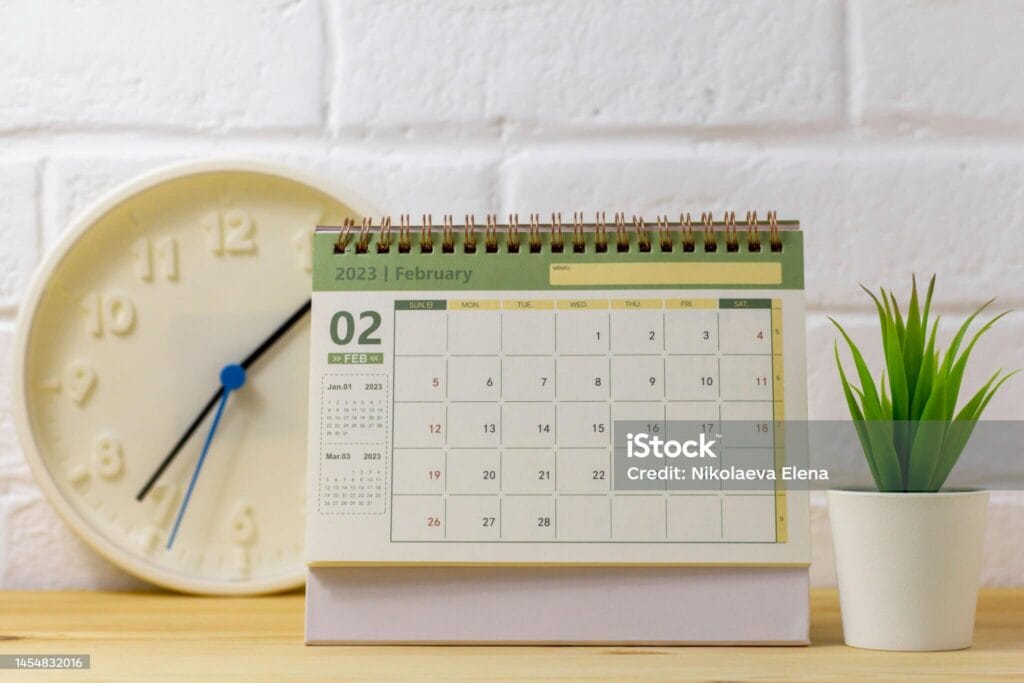 Ukuran Kalender Meja di Uprint: Kustomisasi Lengkap untuk Perusahaan Anda