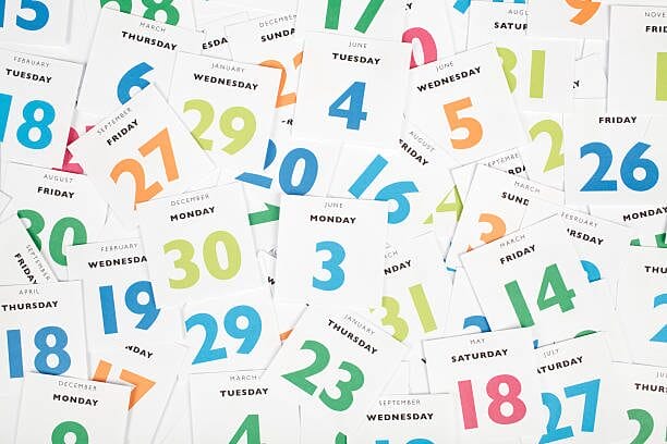 Tipografi Bold Untuk Kalender Yang Bikin Brand Diingat   1